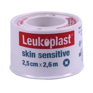 Leukoplast Skin Sensitive Cerotto su Rocchetto con Massa Adesiva in Silicone M2,6 X 2,5cm 1 Pezzo